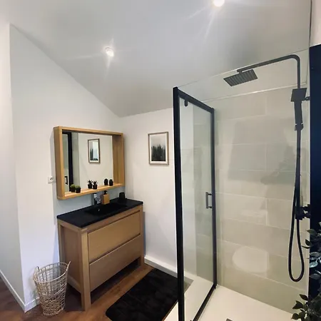 Les Cocons Des Guedons Le Meleze Le Ménil