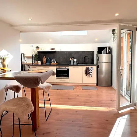 Les Cocons Des Guedons Le Meleze