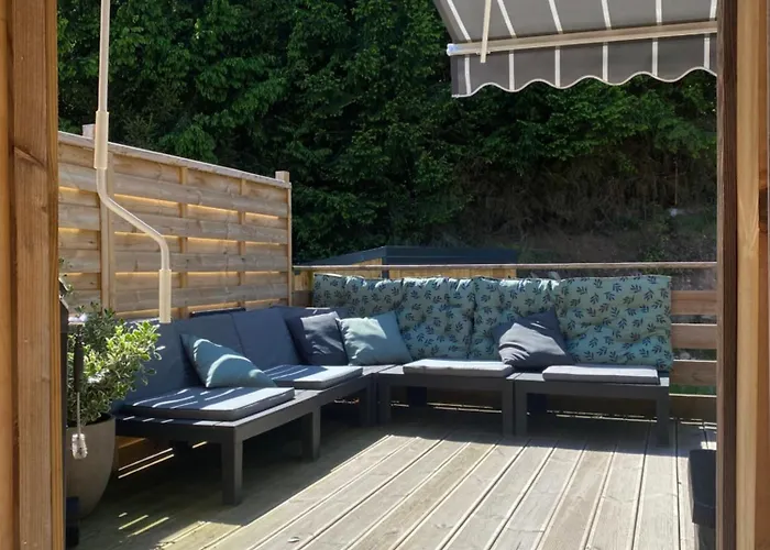 Les Cocons Des Guedons Le Meleze